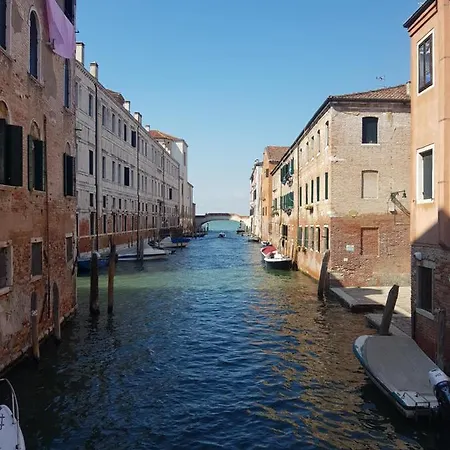 The Secret Garden In The Very Heart Of * Venice